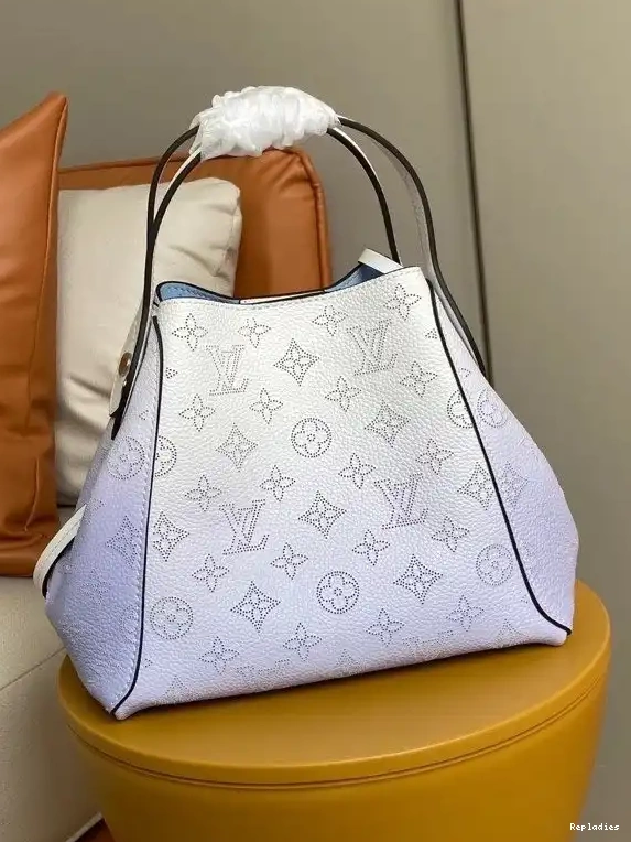 Rep ladies VUITTON LOUIS PM HINA 0523